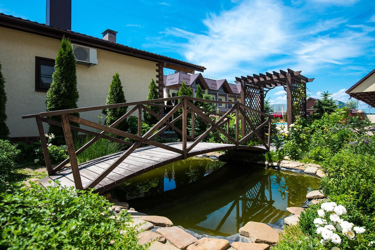 Rasputin Hotel Mostovskoj Exteriér fotografie